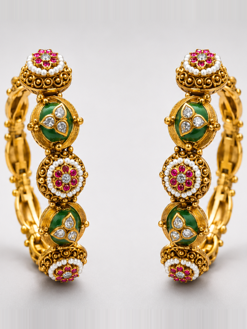 Antique Radiance Gold Bangle Set